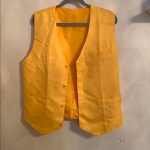 Yellow vest